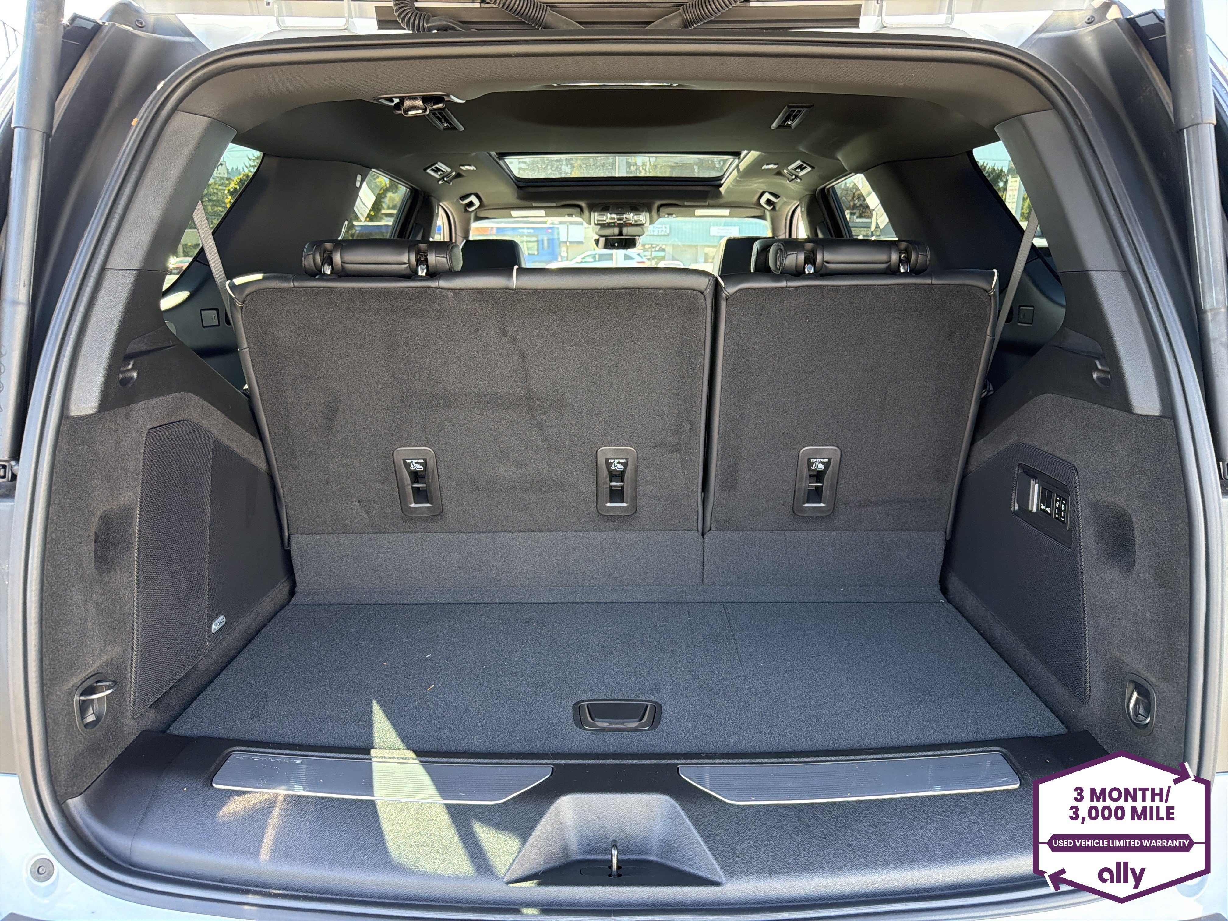 Used 2026 Cadillac Escalade Sport w/ LPO, ONYX Package AWD/4WD image 5