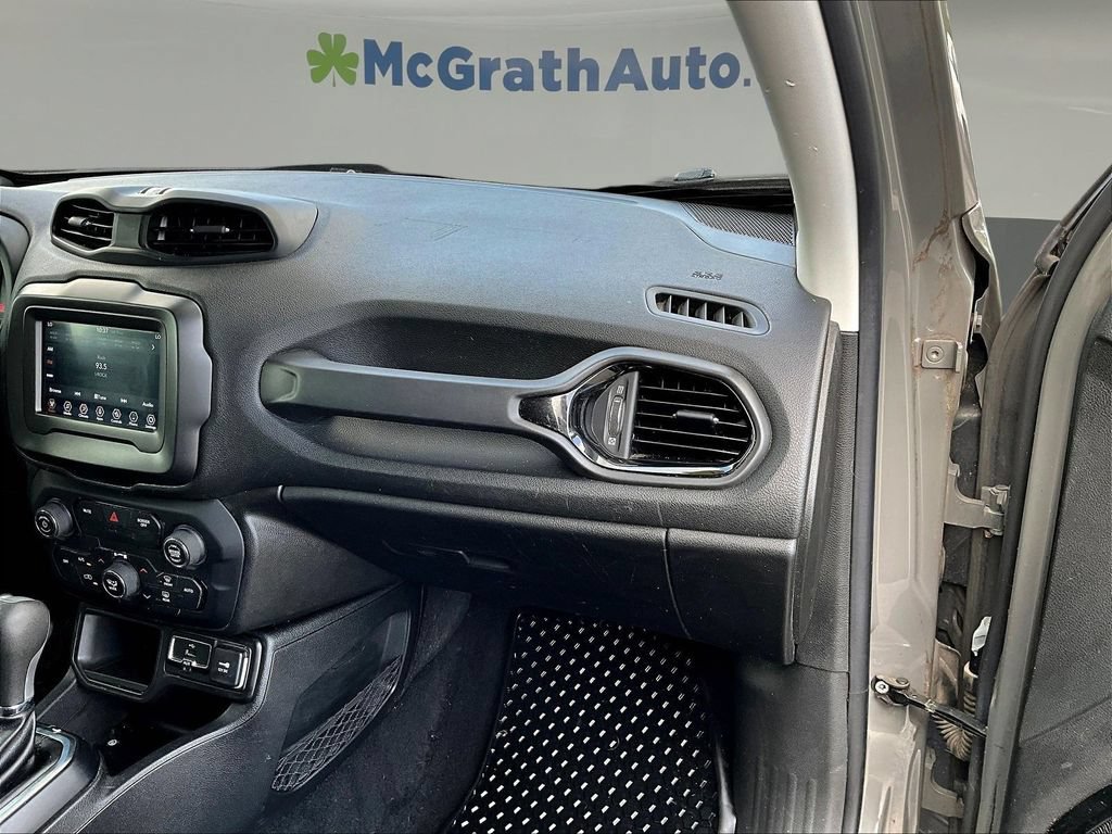 Used 2019 Jeep Renegade Altitude w/ Quick Order Package 2XM FWD image 27