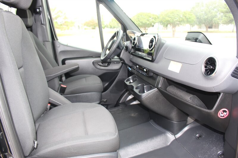 Used 2026 Mercedes-Benz Sprinter 2500 image 18