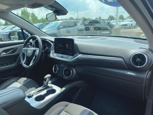 Used 2024 Chevrolet Blazer LT w/ Midnight/Sport Edition FWD image 27