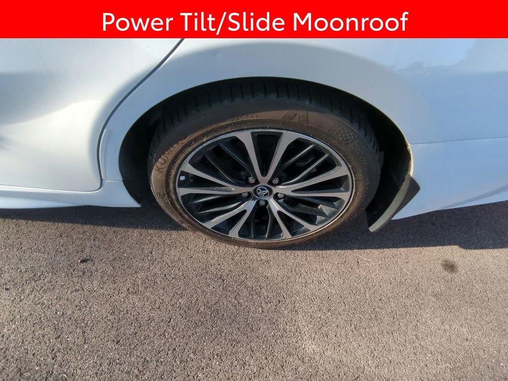 Used 2019 Toyota Camry SE FWD image 5