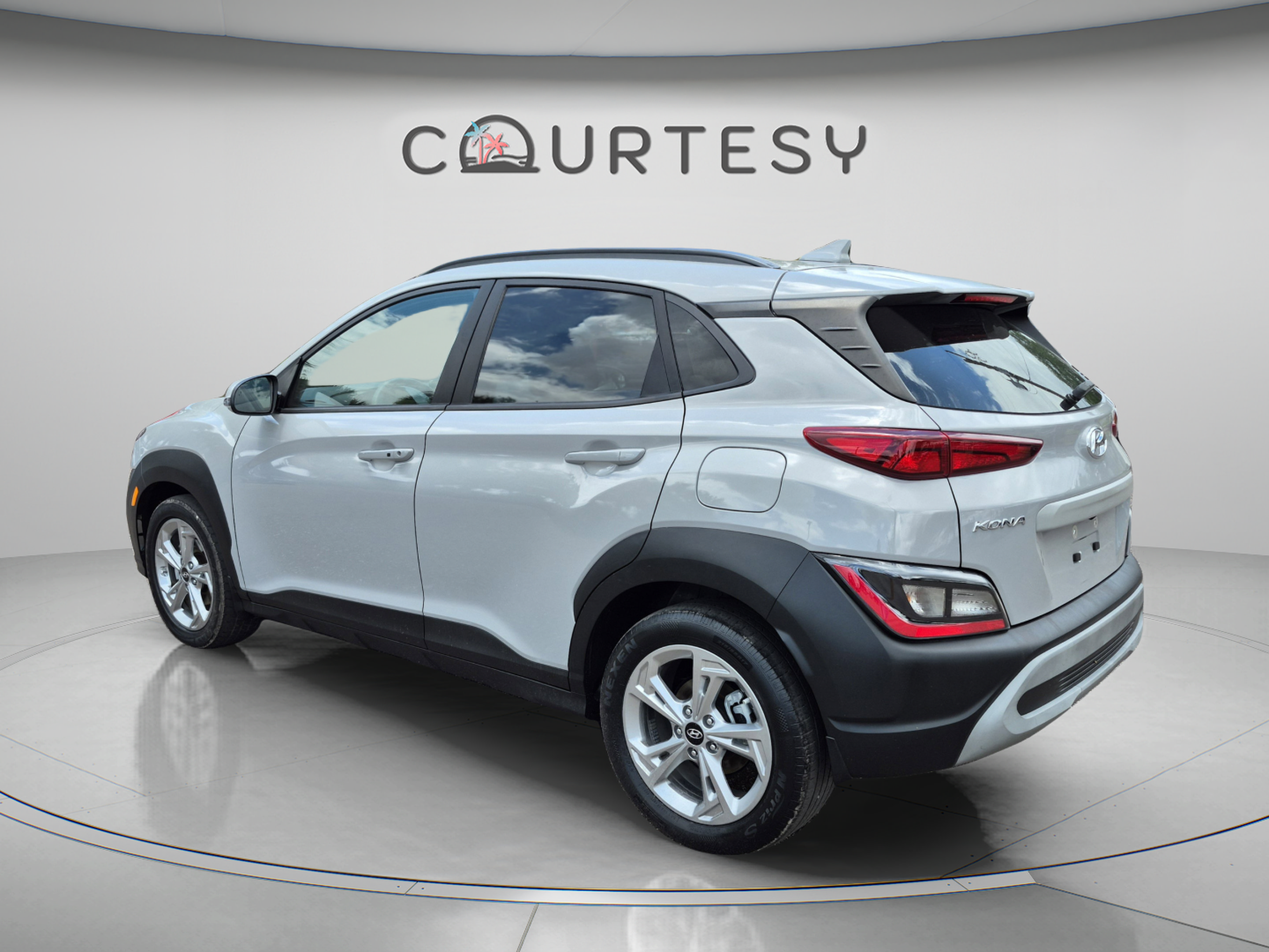 Certified 2022 Hyundai Kona SEL w/ Cargo Package FWD image 3
