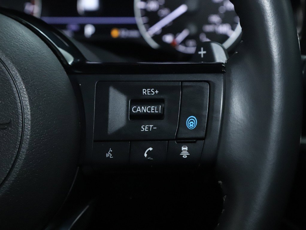 Certified 2025 Nissan Pathfinder SL image 24