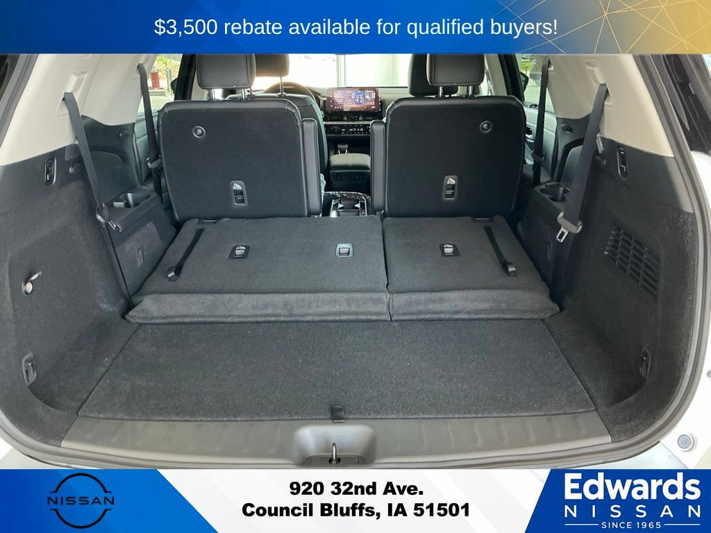 New 2026 Nissan Pathfinder SL w/ SL Premium Package AWD/4WD image 9