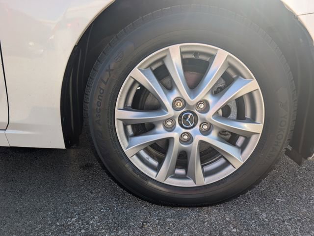 Used 2015 MAZDA MAZDA3 i Grand Touring image 25