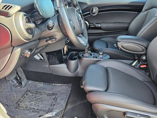 Used 2024 MINI Cooper SE FWD image 16