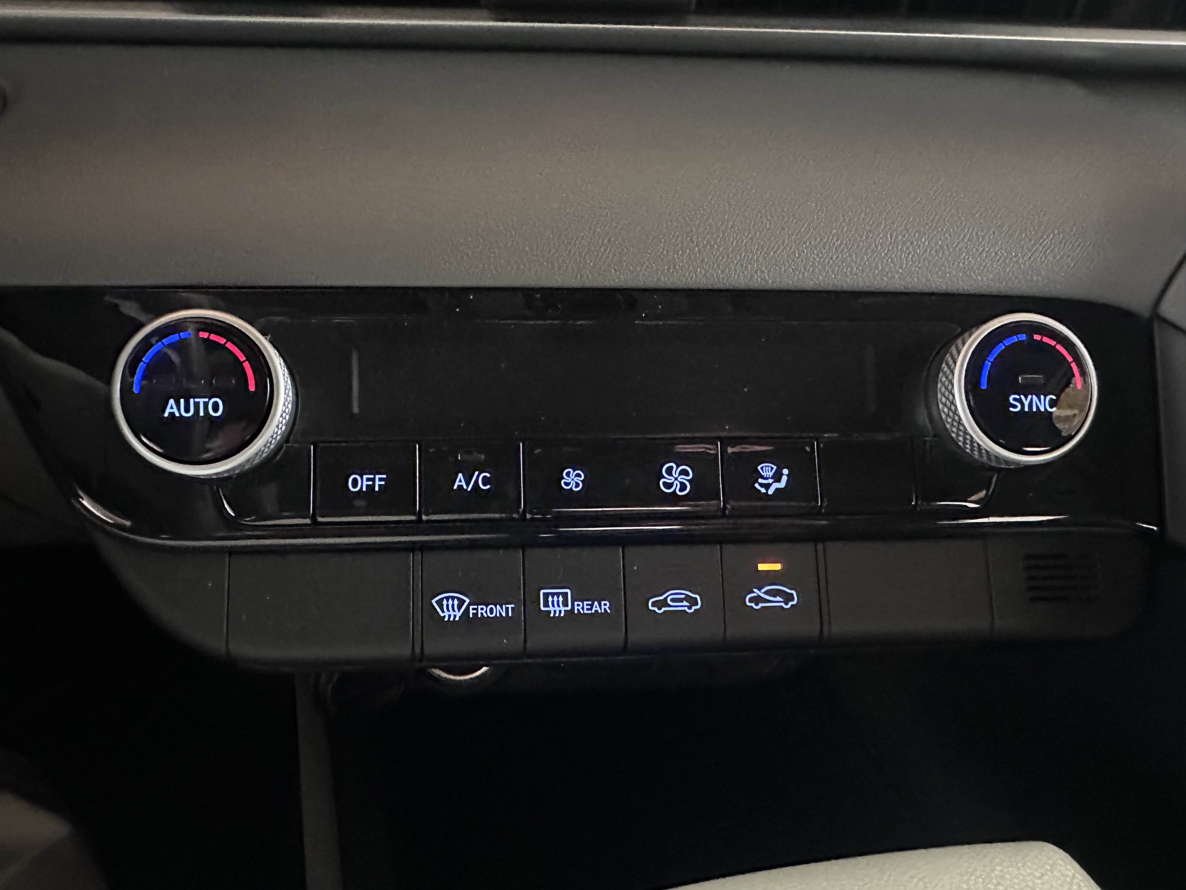 Used 2021 Hyundai Elantra SEL image 47