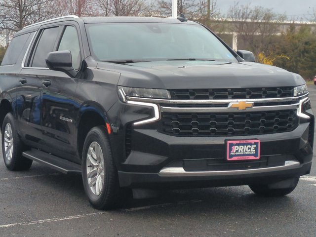 Used 2021 Chevrolet Suburban LS image 3