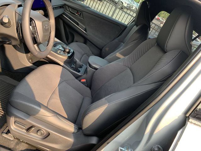 Certified 2026 Toyota C-HR AWD/4WD image 18