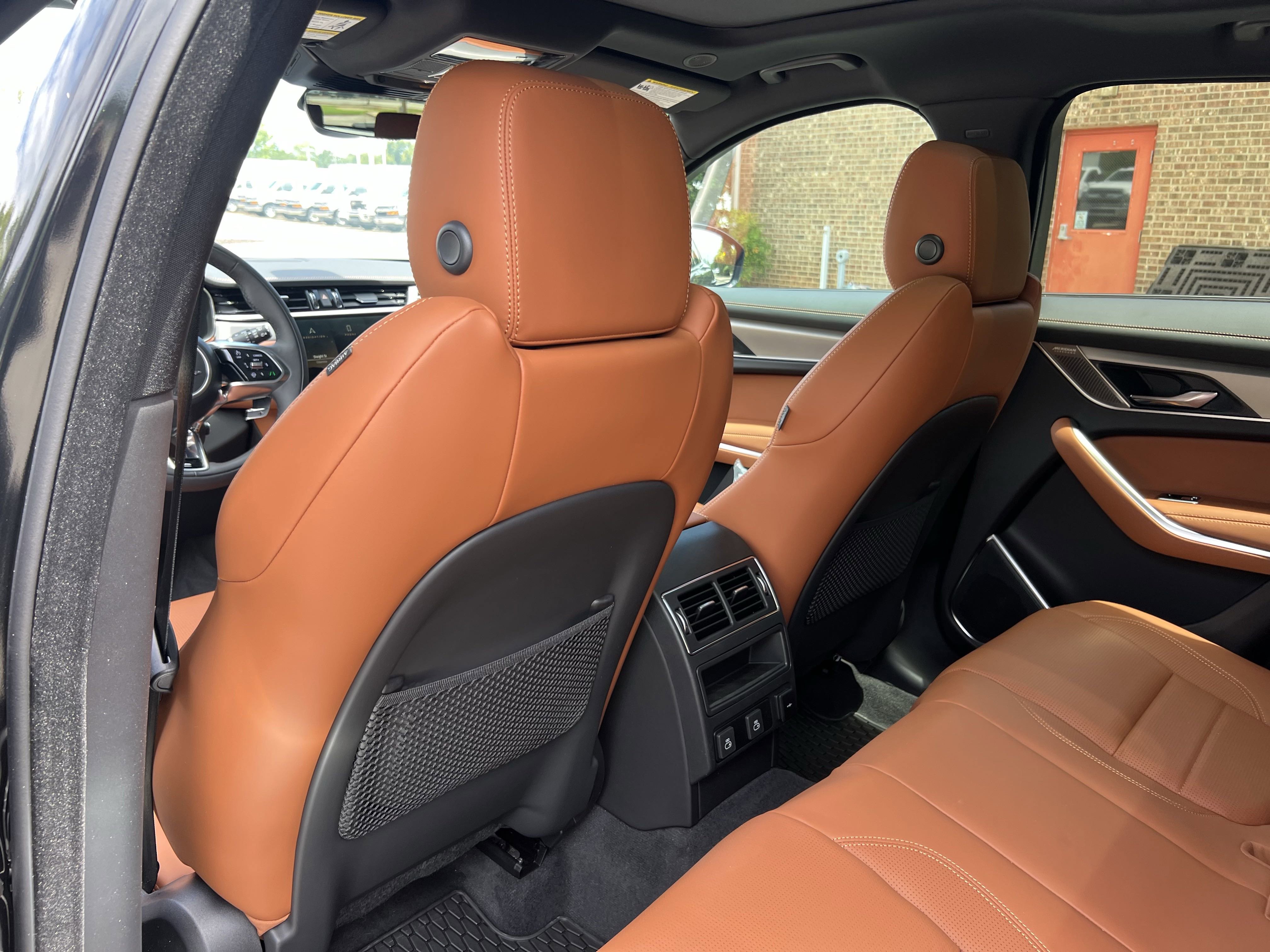 New 2026 Jaguar F-PACE R-Dynamic S image 23