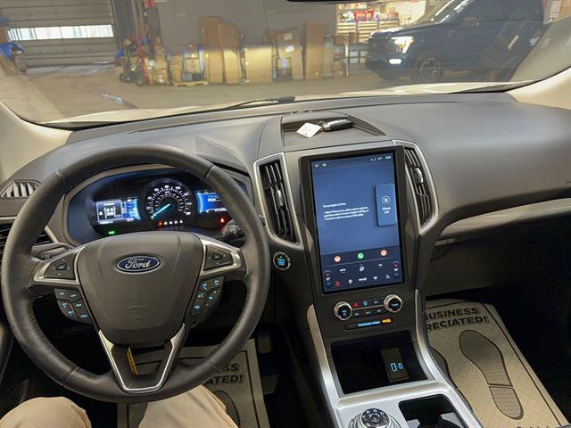Certified 2023 Ford Edge SEL w/ Convenience Package AWD/4WD image 9