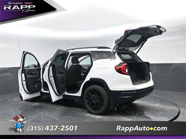 Used 2023 GMC Terrain SLE w/ Driver Convenience Package image 22