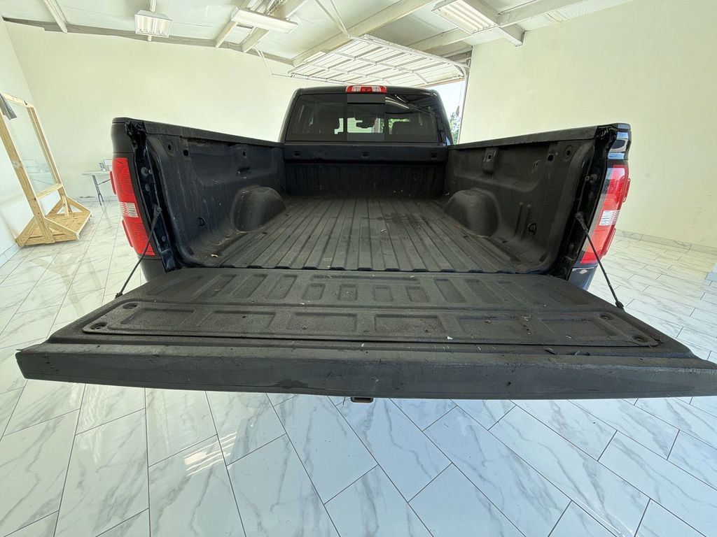 Used 2018 GMC Sierra 2500 SLT w/ Driver Alert Package AWD/4WD image 26
