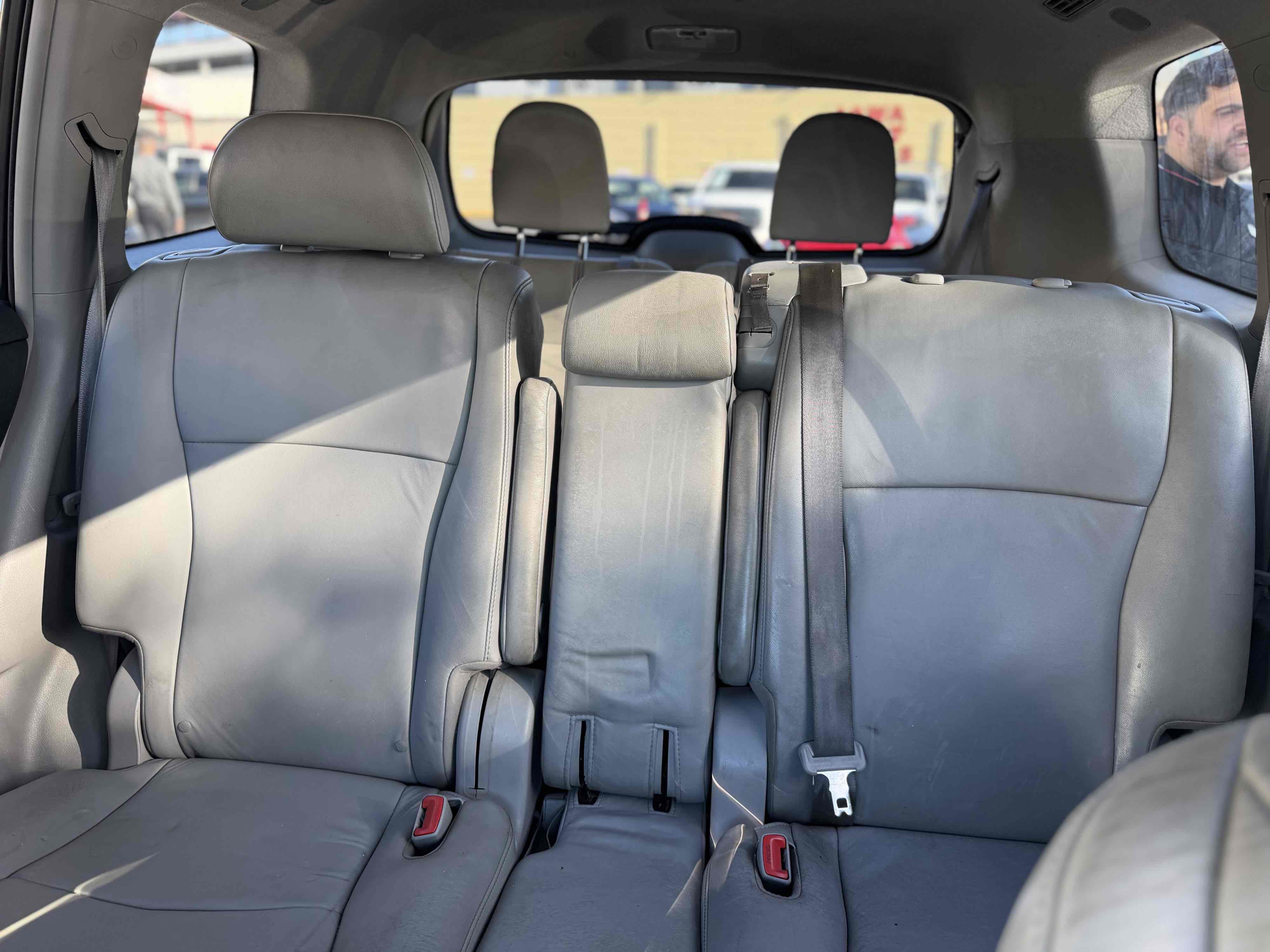 Used 2012 Toyota Highlander SE w/ Tow Pkg FWD image 22