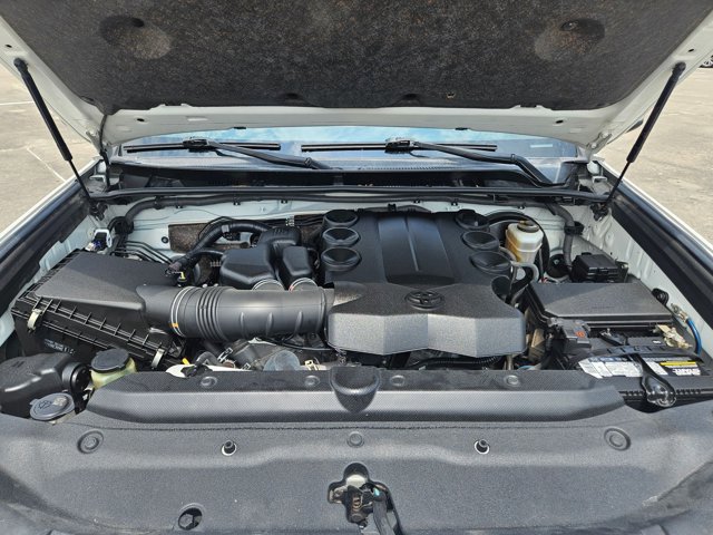 Used 2021 Toyota 4Runner SR5 Premium w/ Moonroof Package RWD image 21
