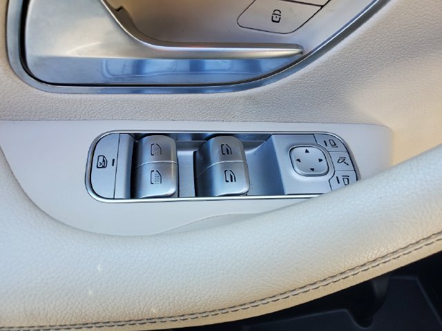 Used 2022 Mercedes-Benz GLS 450 4MATIC image 19