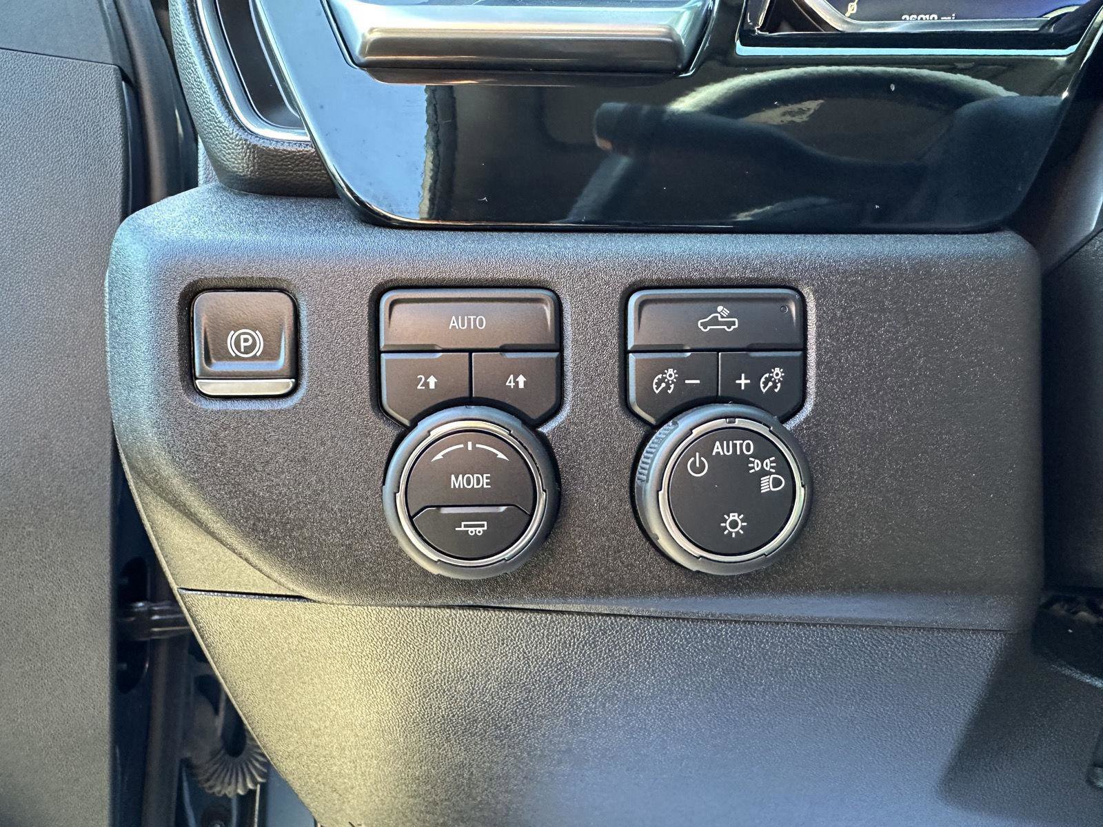 Used 2024 Chevrolet Silverado 1500 LT image 23