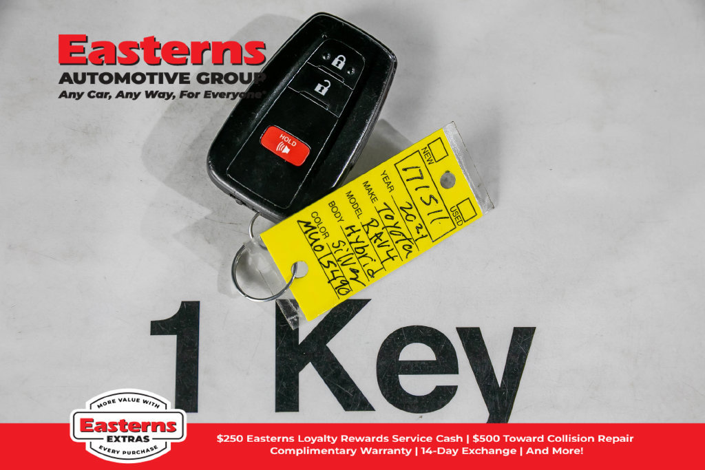 Used 2021 Toyota RAV4 XLE w/ XLE Grade Weather Package AWD/4WD image 27