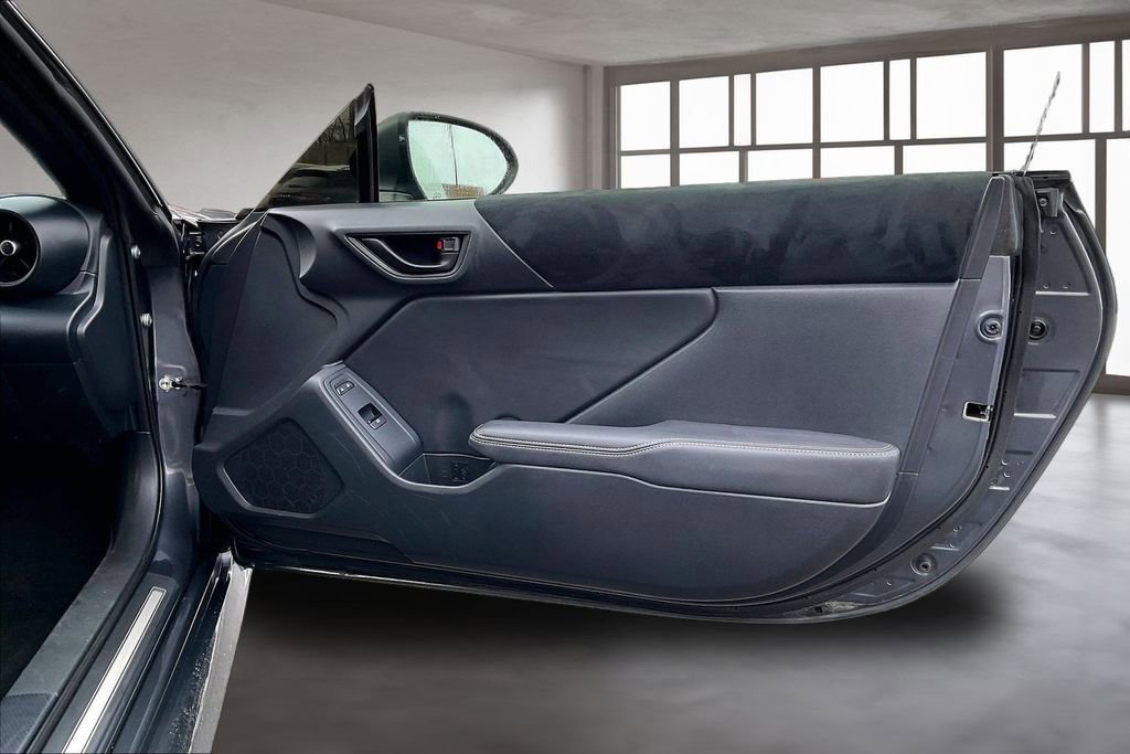 Used 2024 Toyota GR86 Premium RWD image 24