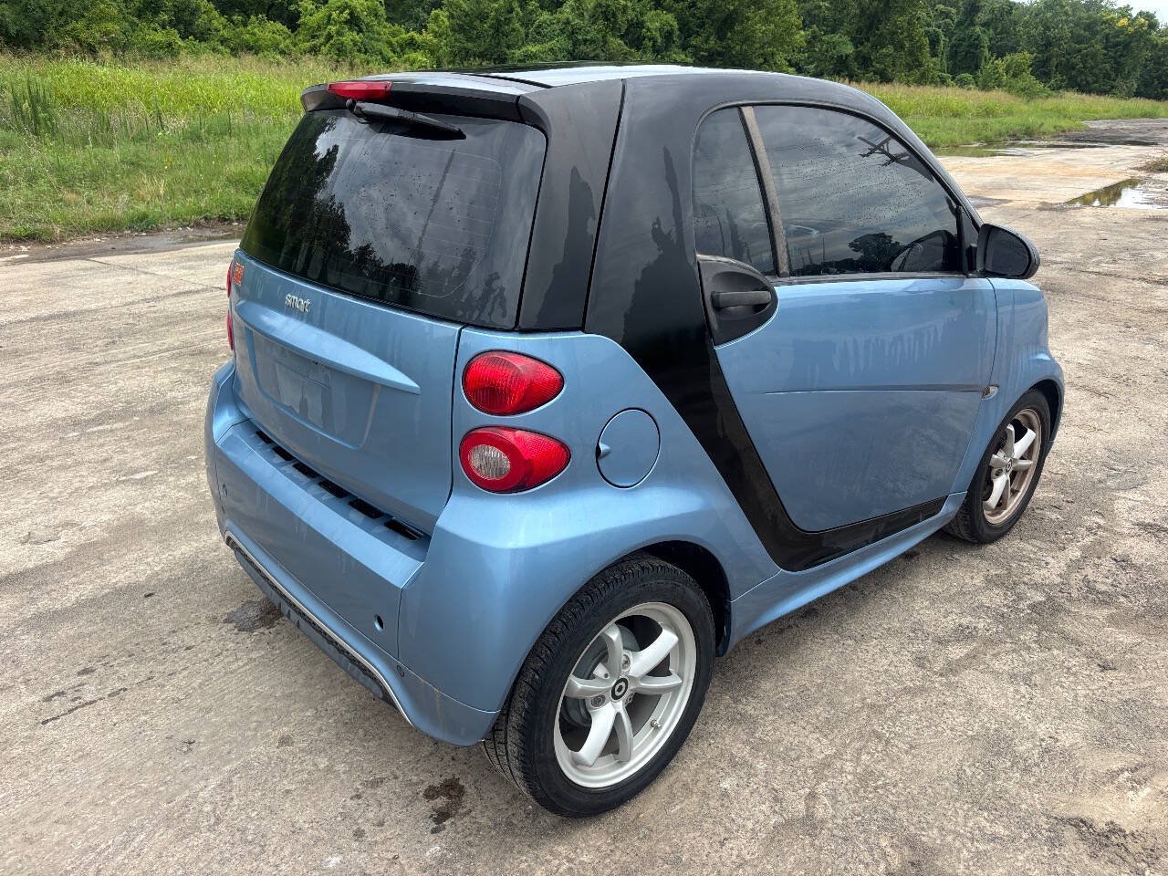 Used 2015 smart fortwo passion RWD image 8