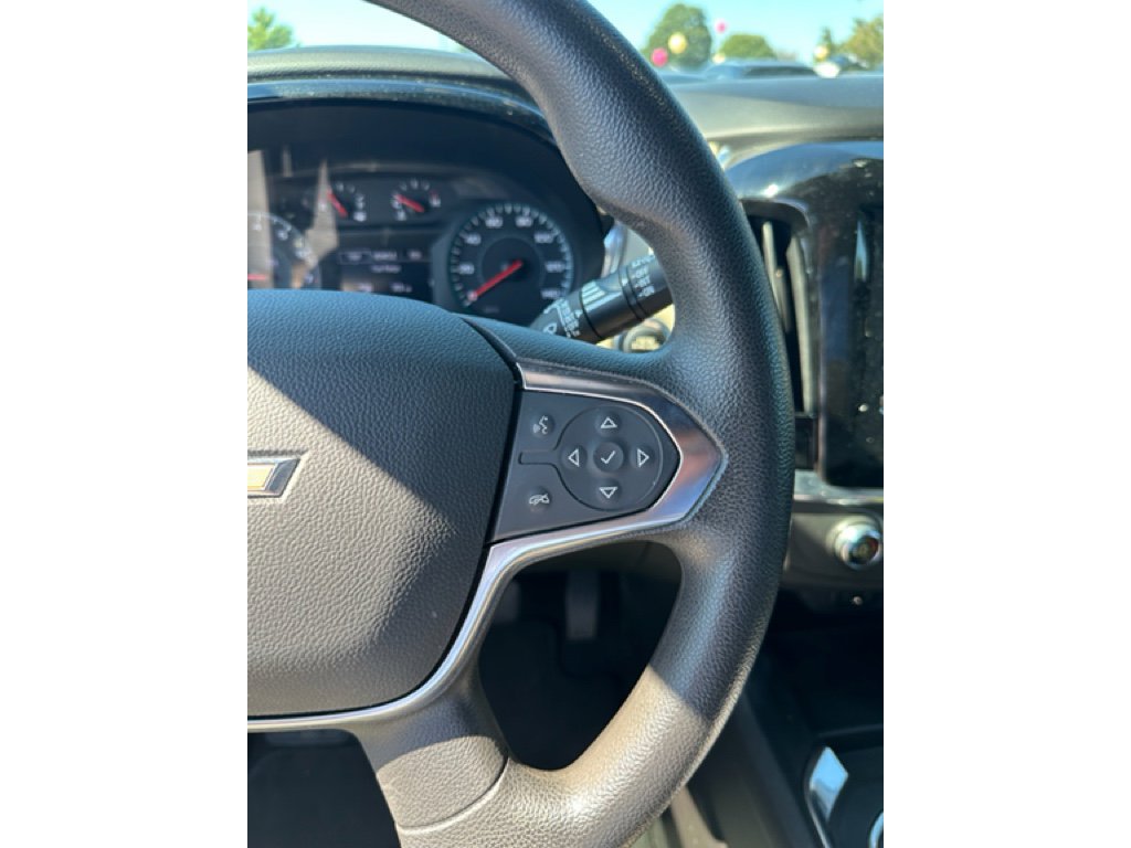 Used 2022 Chevrolet Traverse LS image 20