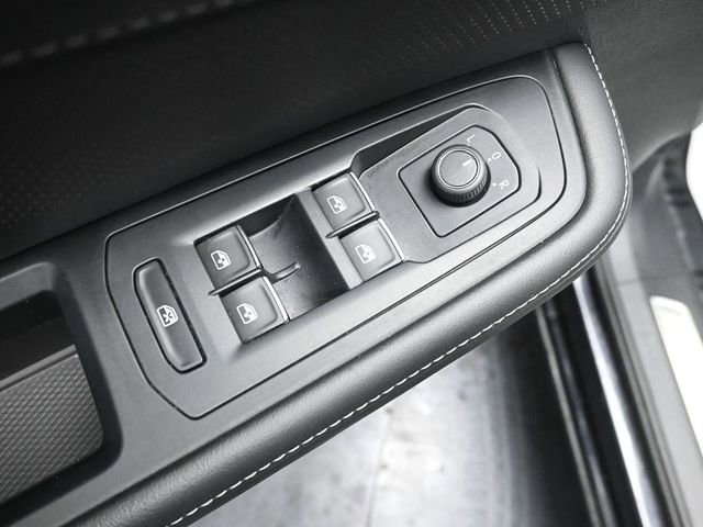 Used 2025 Volkswagen Atlas SE AWD/4WD image 29
