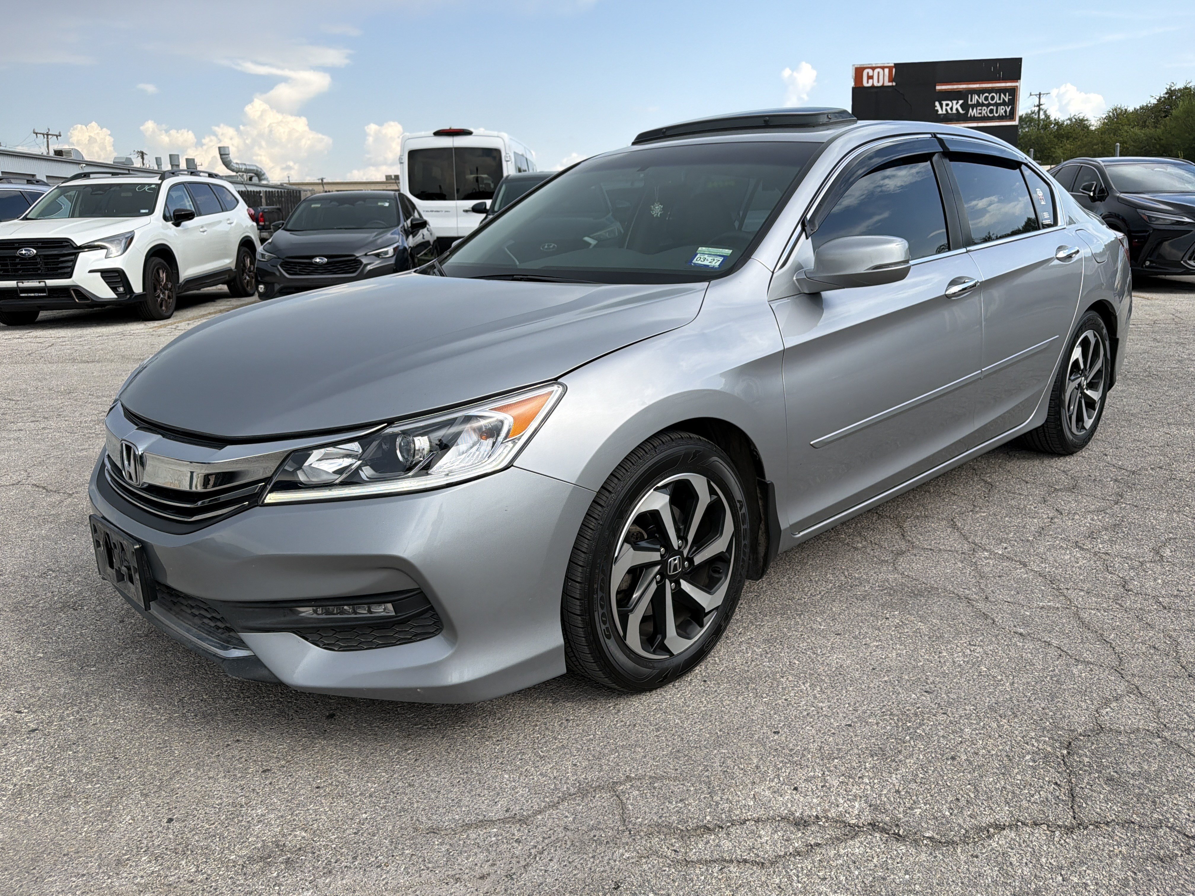 Used 2017 Honda Accord EX-L image 7