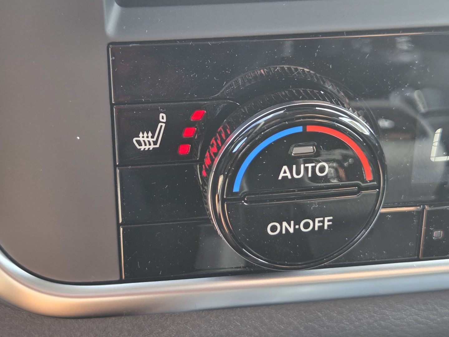 New 2027 Nissan Rogue SV AWD/4WD image 32