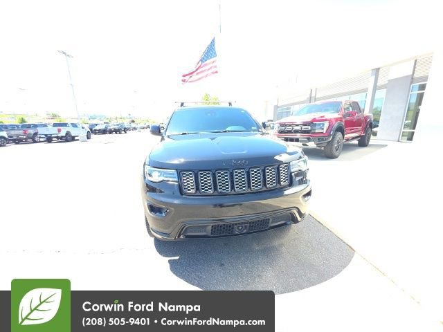 Used 2021 Jeep Grand Cherokee Laredo X AWD/4WD image 3