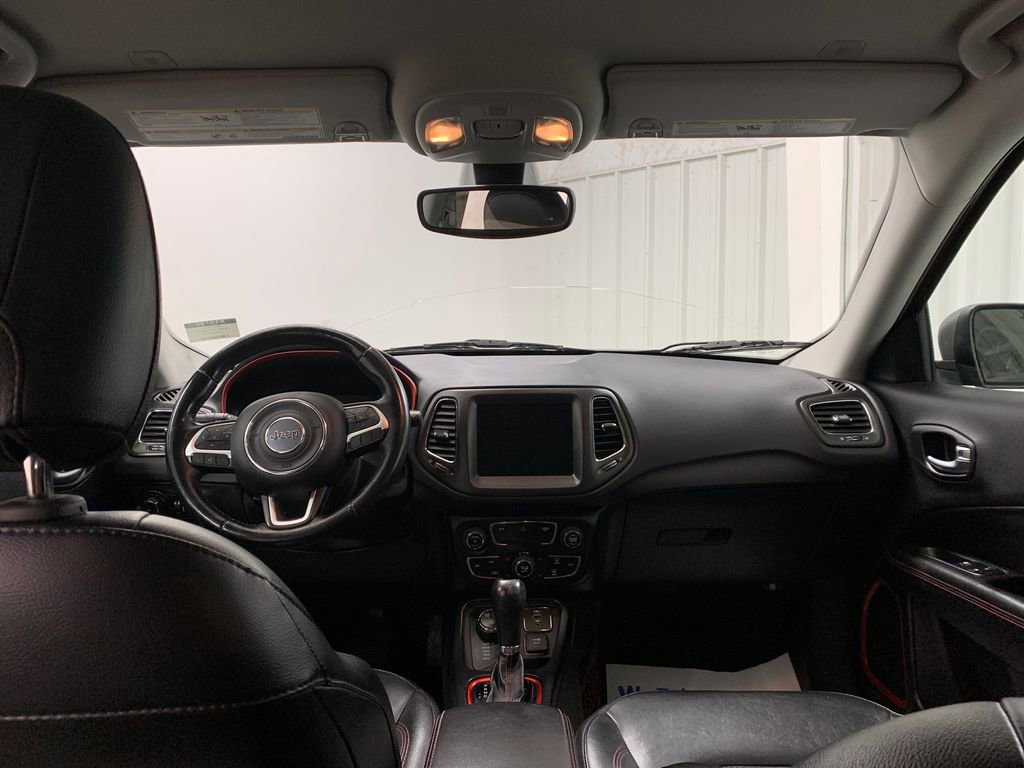 Used 2019 Jeep Compass Trailhawk image 16