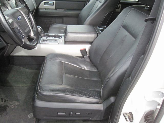 Used 2016 Ford Expedition Limited AWD/4WD image 24
