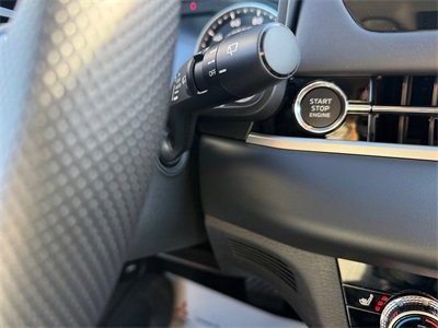 New 2025 Mitsubishi Outlander SE image 31