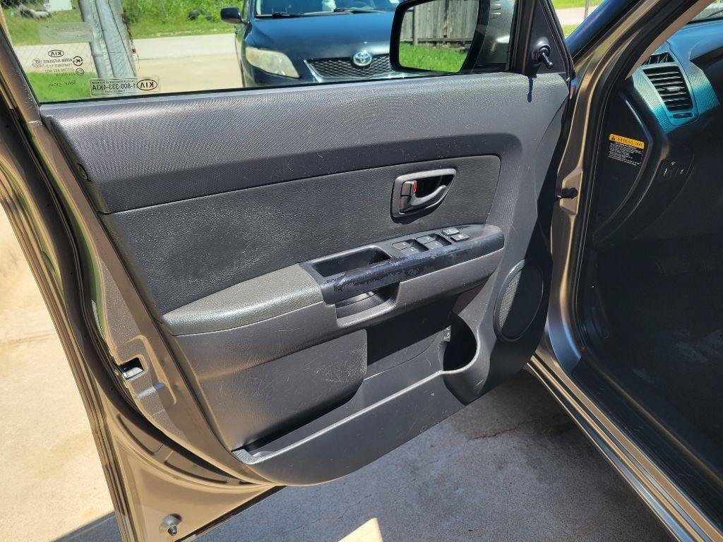 Used 2013 Kia Soul FWD image 9