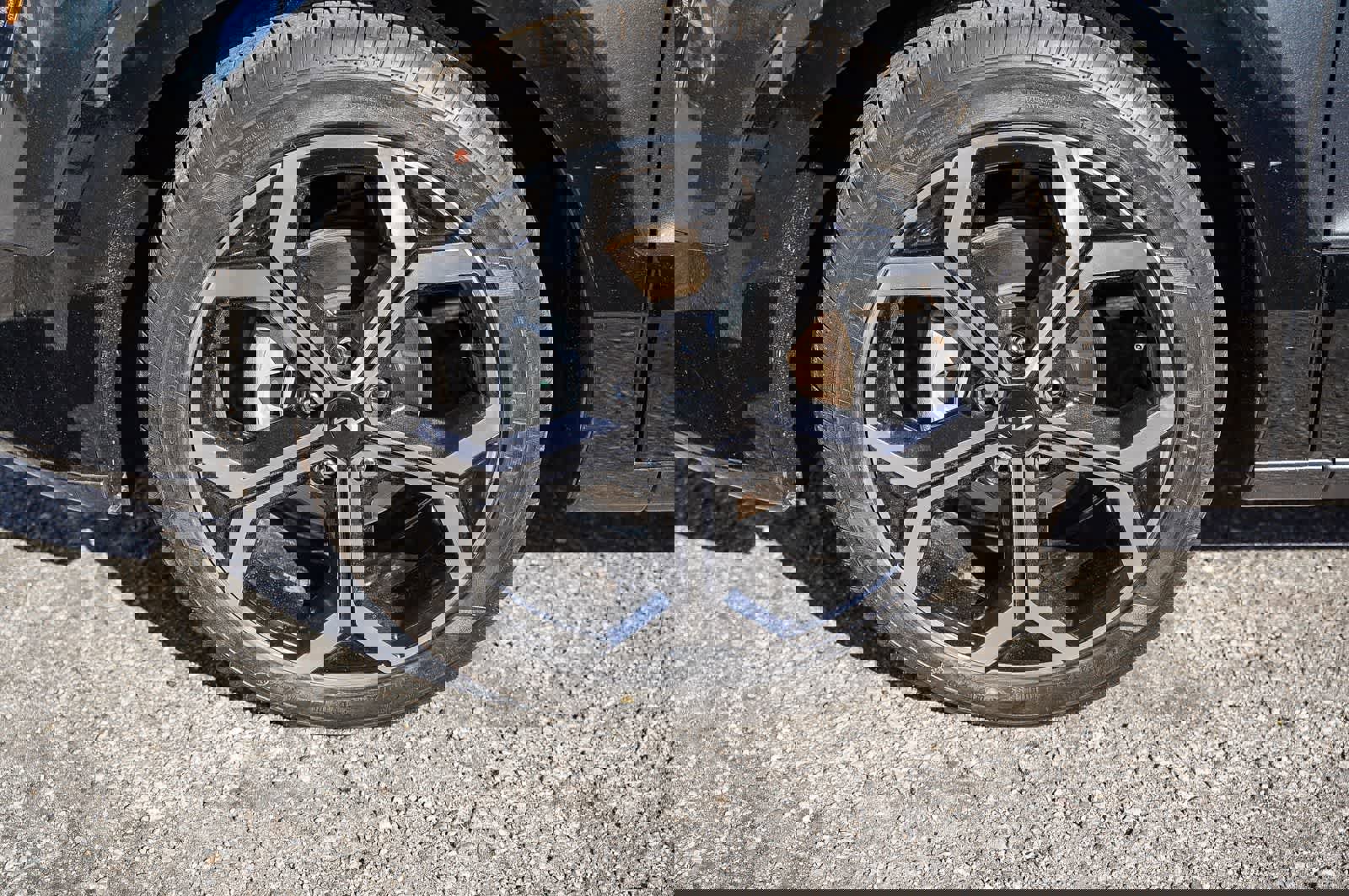 Used 2024 Kia Niro EX Touring image 6