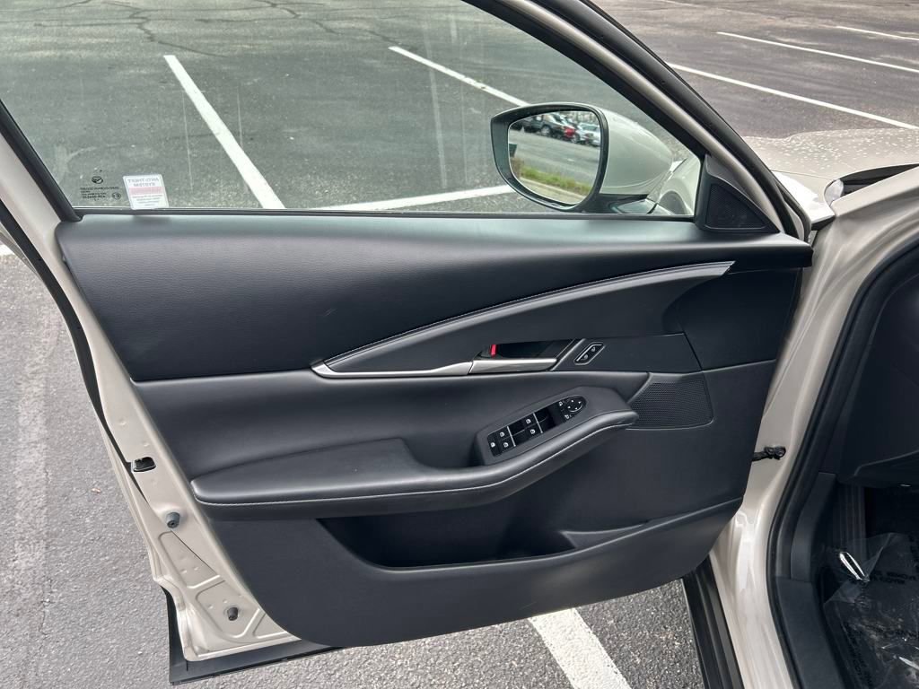 Used 2022 MAZDA CX-30 AWD 2.5 S w/ Select Package image 22