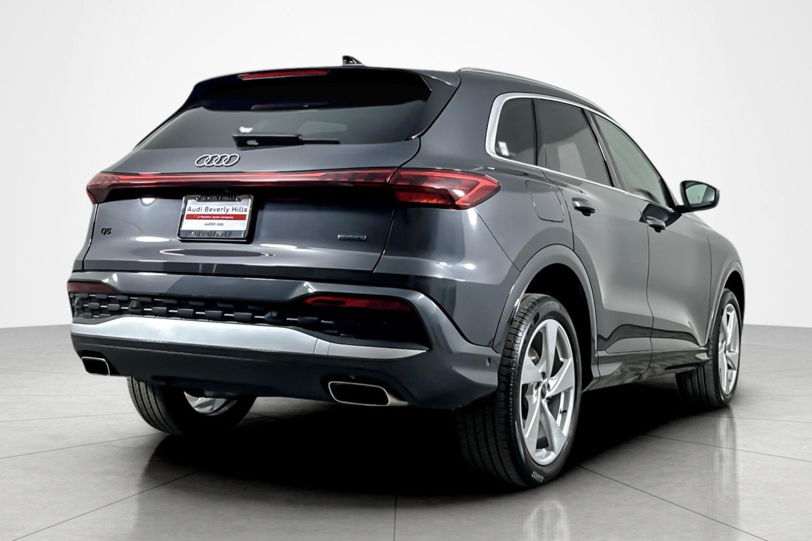 Used 2025 Audi Q5 Premium Plus w/ Premium Plus AWD/4WD image 5