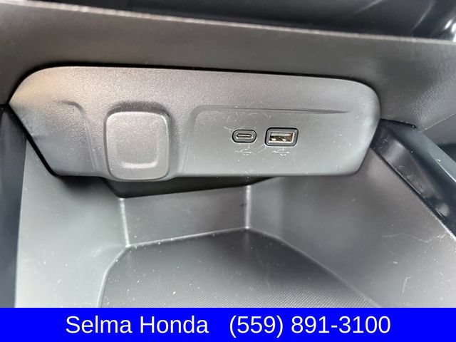 Used 2024 Chevrolet Trax LT w/ LT Convenience Package FWD image 20