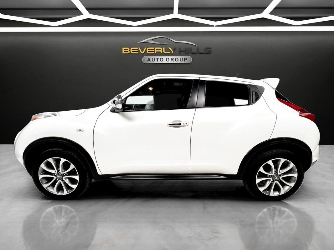 Used 2013 Nissan Juke SV image 2