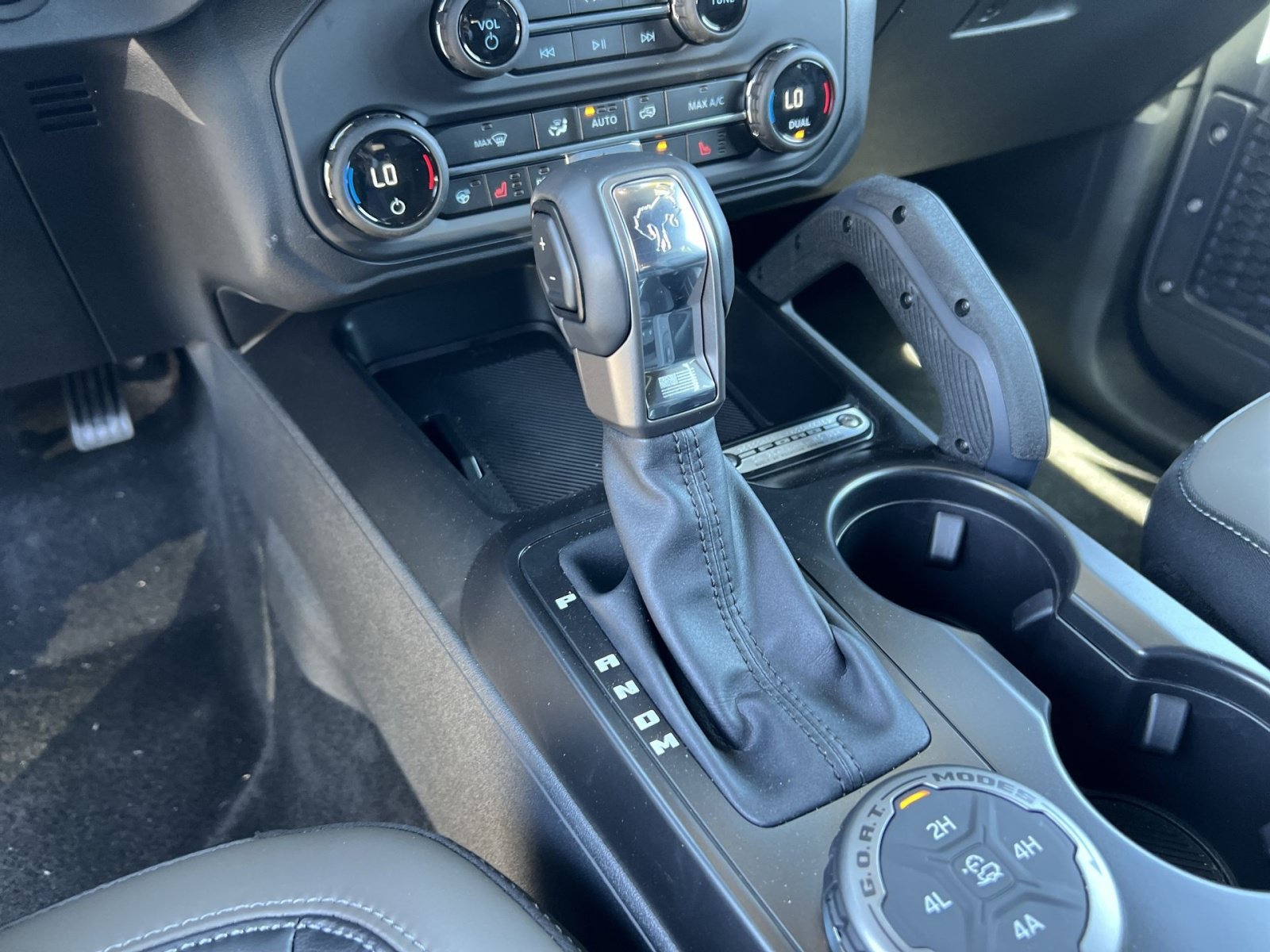 New 2025 Ford Bronco Outer Banks w/ Sasquatch Package AWD/4WD image 30