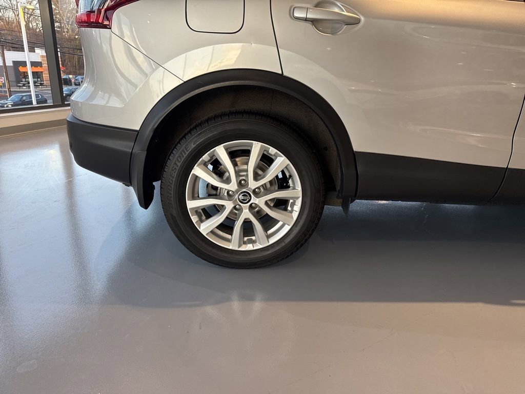 Used 2022 Nissan Rogue Sport SV image 15