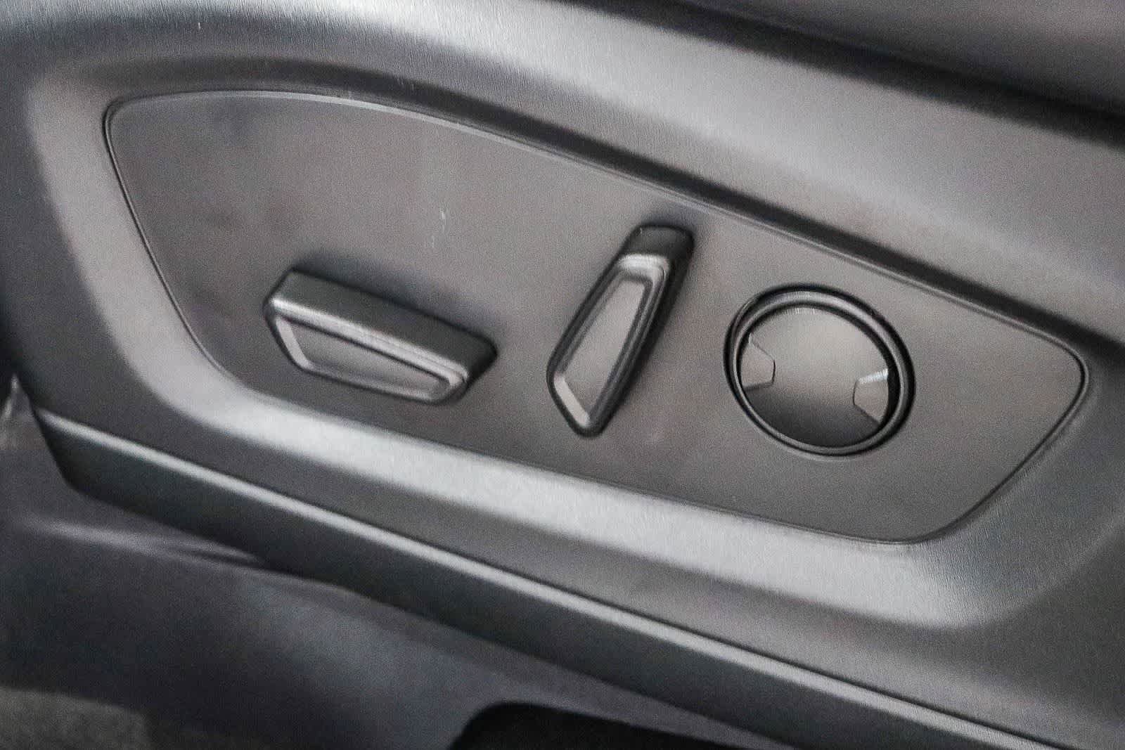 Used 2025 Ford Explorer ST RWD image 21