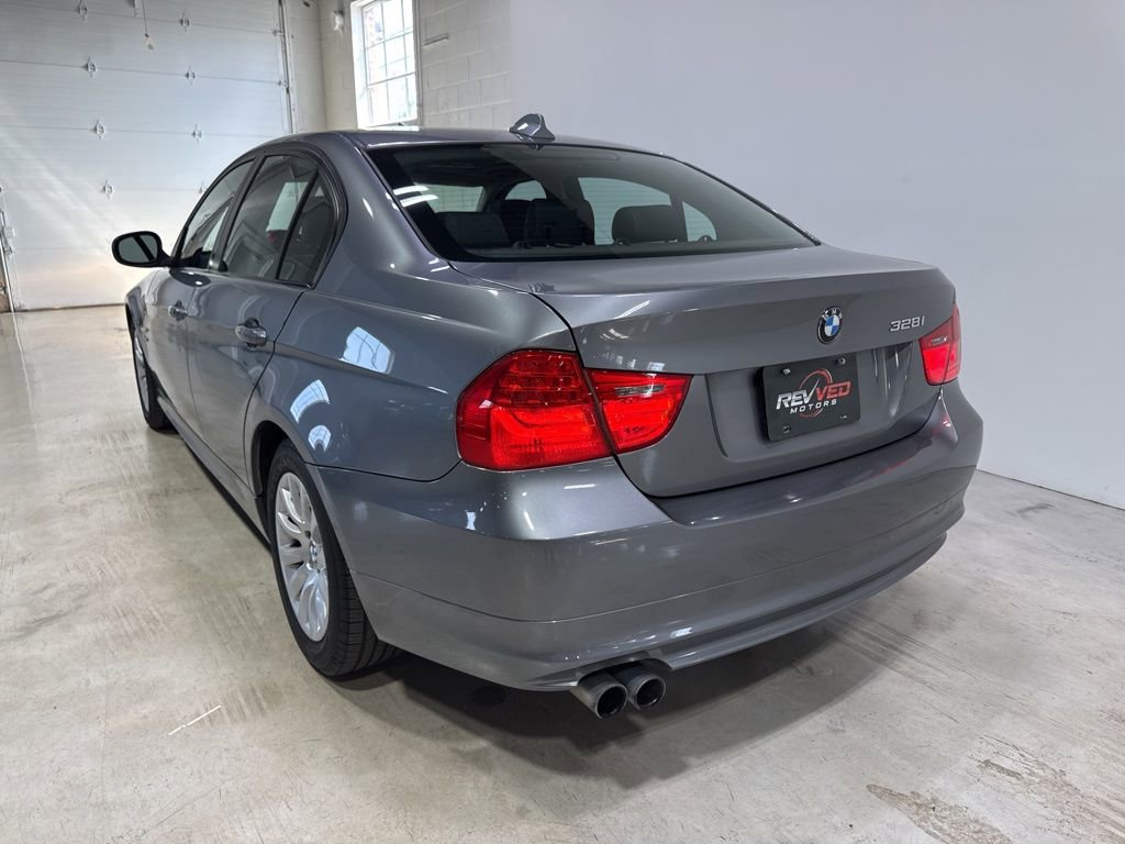 Used 2009 BMW 328i xDrive Sedan image 5