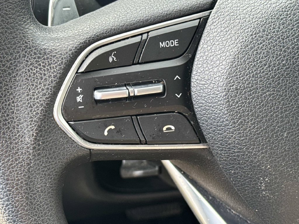 Used 2022 Hyundai Santa Fe SE FWD image 28