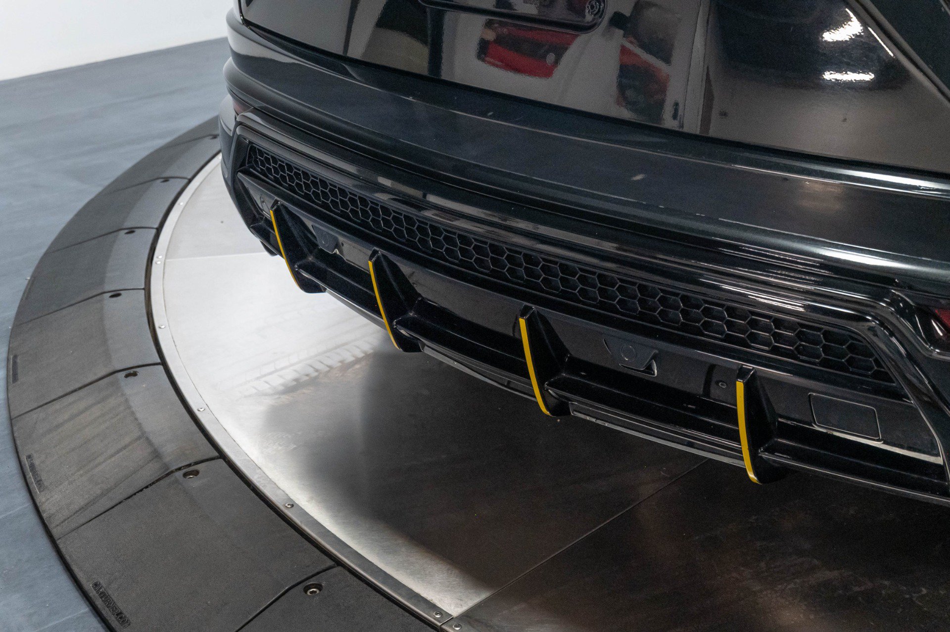 Used 2019 Lamborghini Urus AWD/4WD image 77