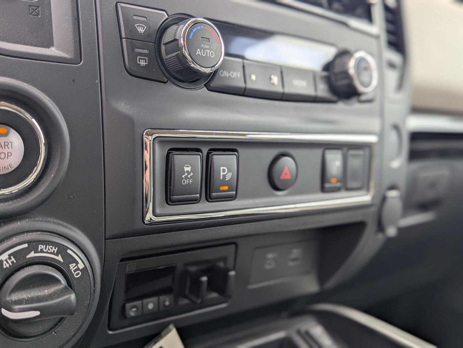 Used 2024 Nissan Titan SV w/ SV Utility Package image 25
