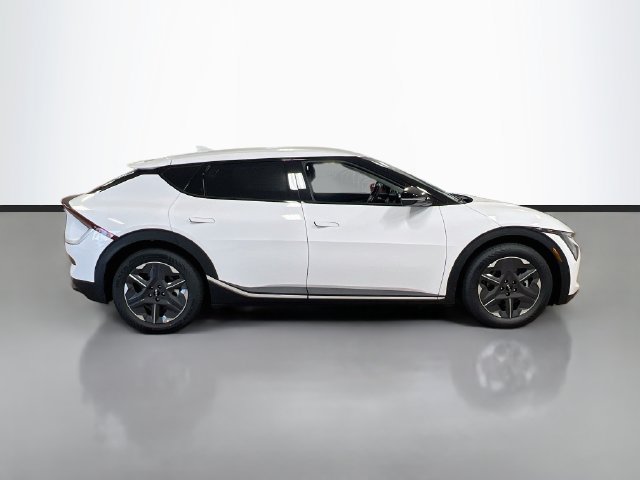 New 2026 Kia EV6 Light RWD image 8