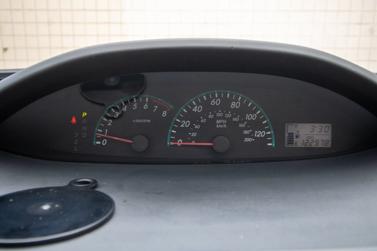 Used 2010 Toyota Yaris Sedan FWD image 29