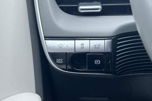 Certified 2024 Hyundai Ioniq 5 SEL image 38