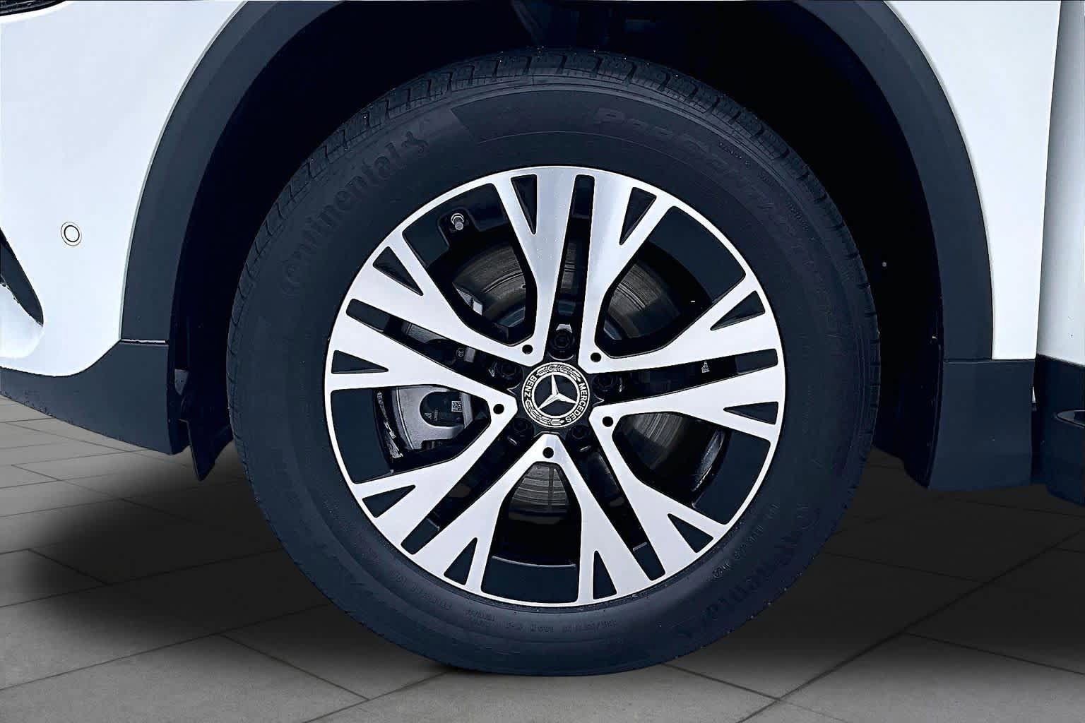 Used 2025 Mercedes-Benz GLA 250 4MATIC image 11