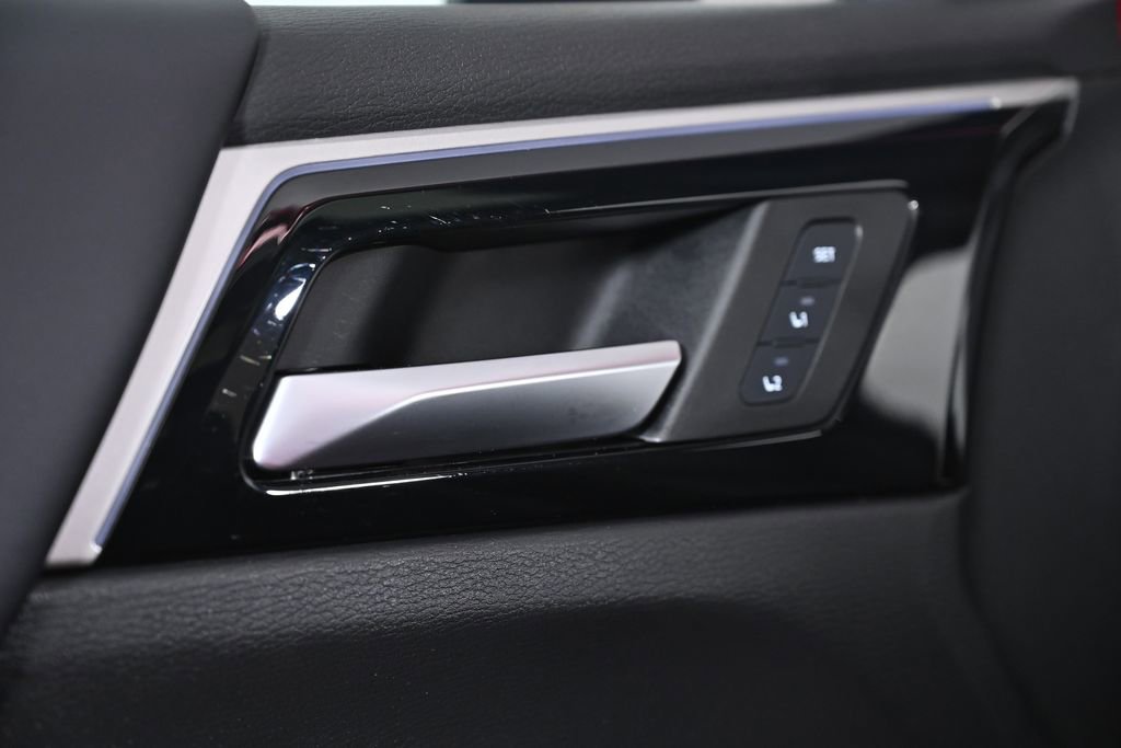 Used 2024 Mitsubishi Outlander SEL image 23